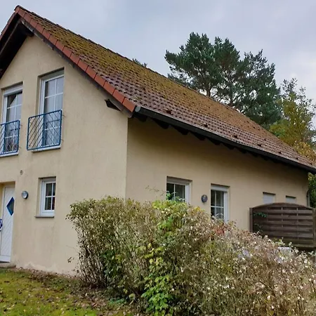 Ferienhaushaelfte Zum Plauer