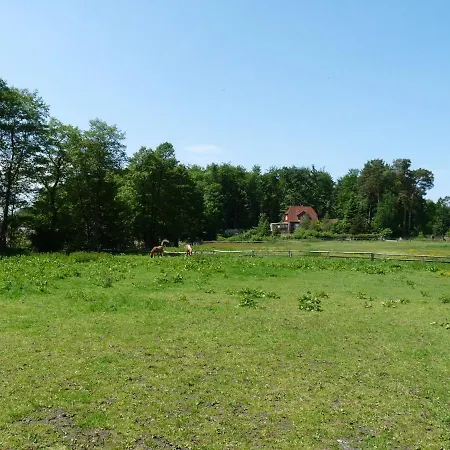 Ferienhaushaelfte Zum Plauer