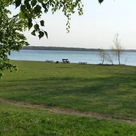 Ferienhaushaelfte Zum Plauer