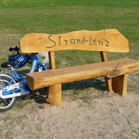 בית נופש Ferienhaushaelfte Zum Plauer *