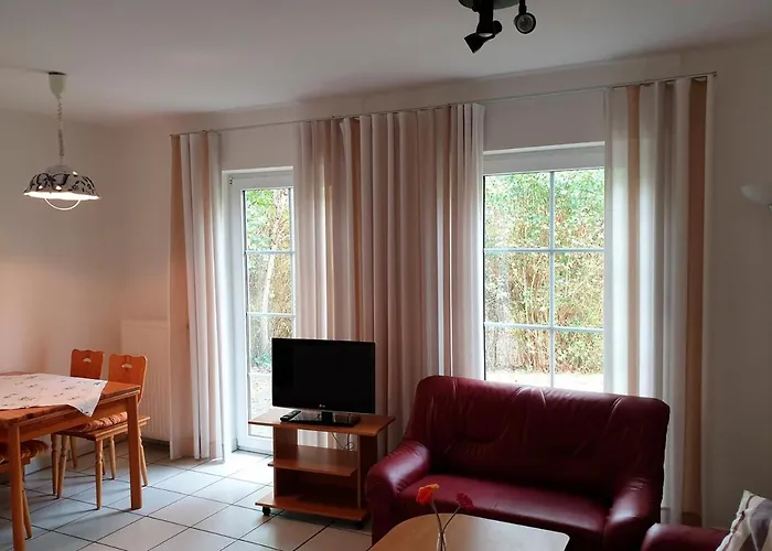 Ferienhaushaelfte Zum Plauer