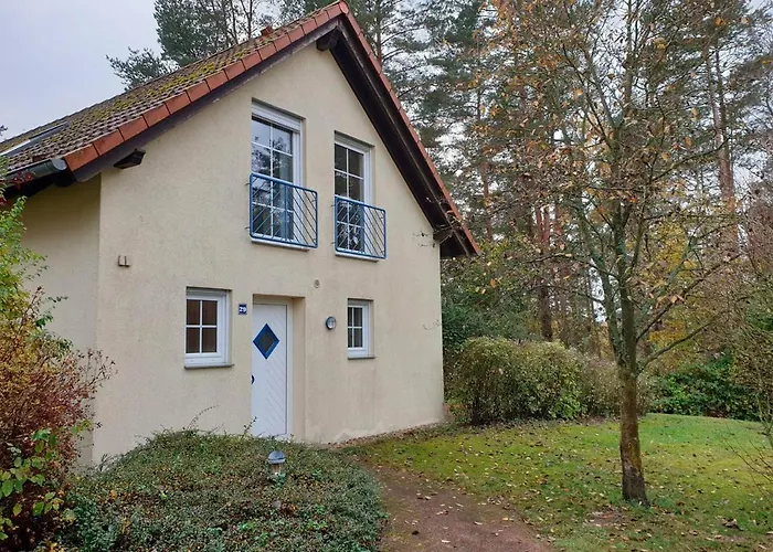 Ferienhaushaelfte Zum Plauer * Lenz