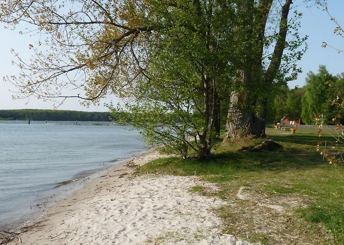 Ferienhaushaelfte Zum Plauer בית נופש Lenz